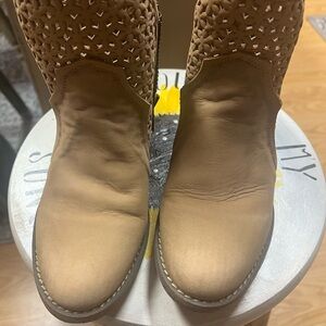 Circle G Perforated Tan Ankle Booties